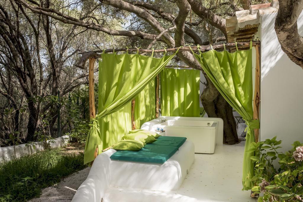 Su Gologone Hotel Oliena Exterior photo