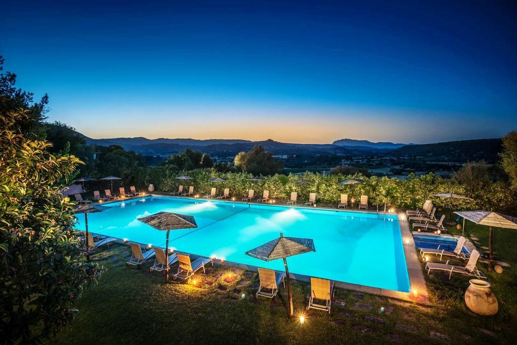 Su Gologone Hotel Oliena Exterior photo